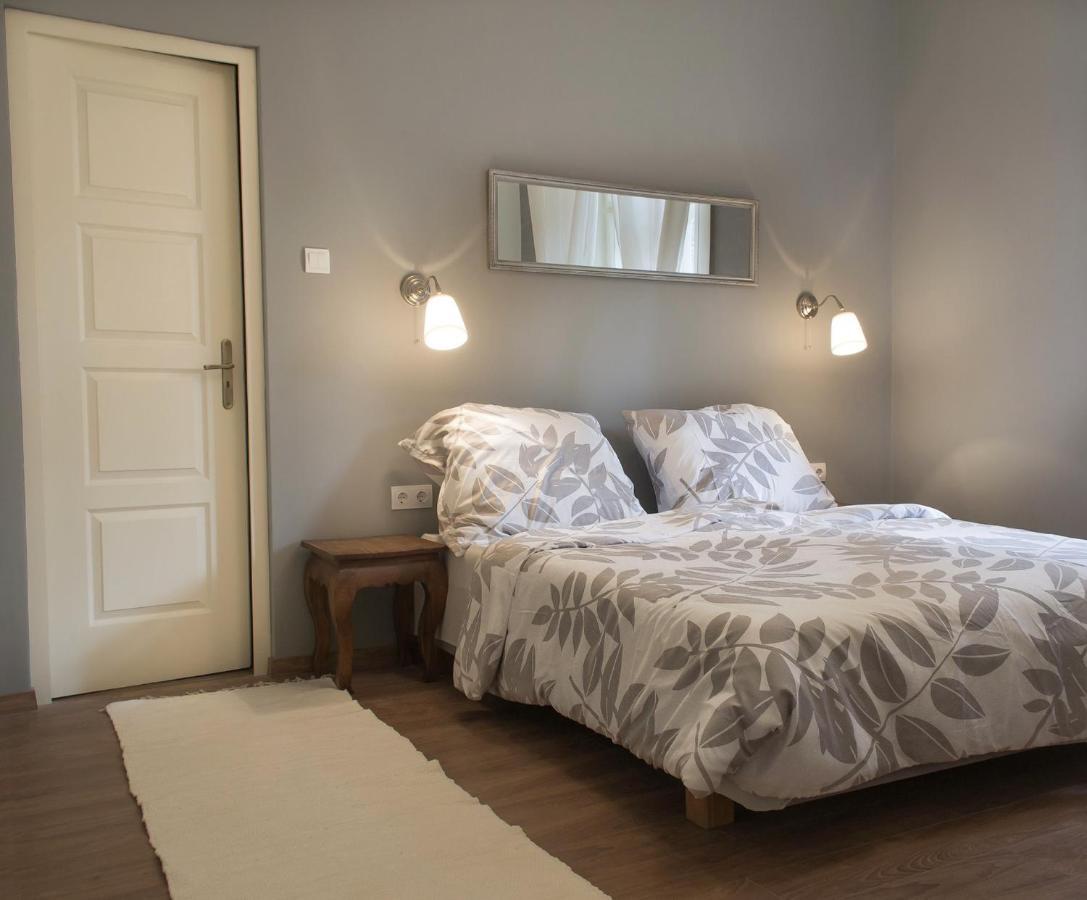 Adorable, Cosy Apartment At The Heroes' Square Budapest Ngoại thất bức ảnh