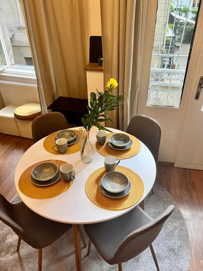 Adorable, Cosy Apartment At The Heroes' Square Budapest Ngoại thất bức ảnh